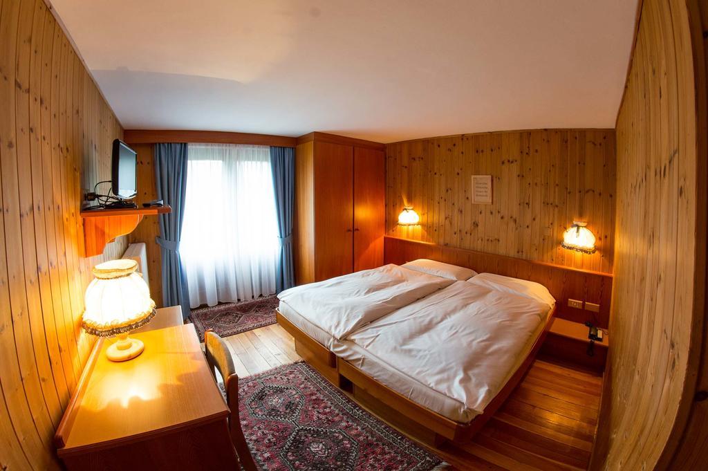 Hotel Gran Baita Gressoney-Saint-Jean Rum bild